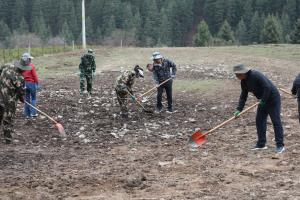 甘肃省洮河生态建设管护中心开展 “山水林田湖草沙大治理、生态环境大优化”主题实践活动